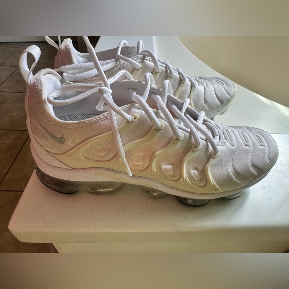 Nike White Men's Sneakers